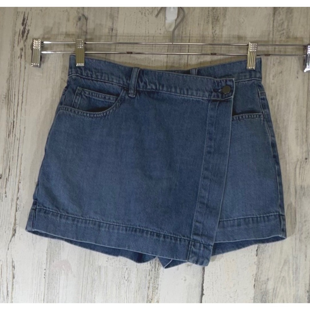 Uniqlo Denim Skort Medium Blue Wash High Rise Asymmetrical Wrap Front Casual